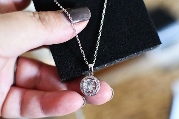 Cate & Chloe Jewelry from $13.85 on Amazon | Necklaces, Earrings & More (Arrives by Christmas)