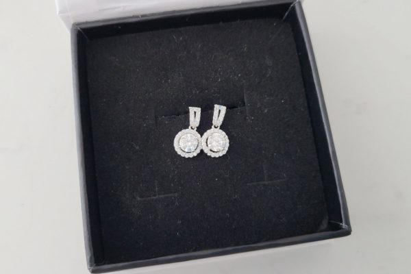 Moissanite Earrings Only $15.99 Shipped on Amazon (Great for Sensitive Ears)