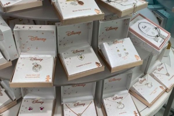 Disney Jewelry Only $12.80 on Kohls.com (Reg. $40) | Necklaces, Bracelets & Earrings!