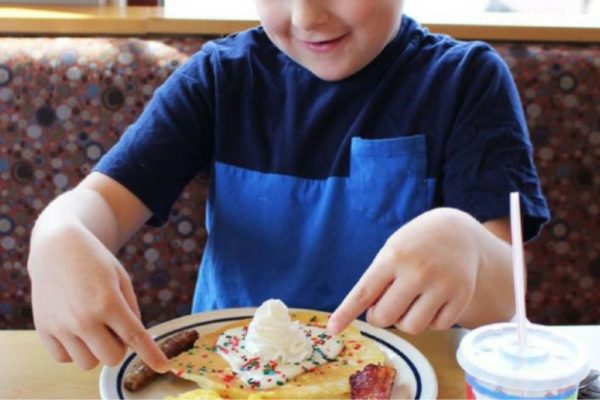 Kids Can Eat FREE or Cheap at These 32 Verified Restaurants!