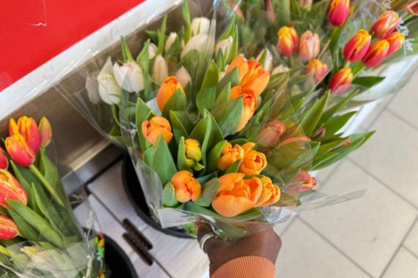 DoorDash DashPass Members Get a Whopping 40% Off Flowers AND $75 in FREE Gifts